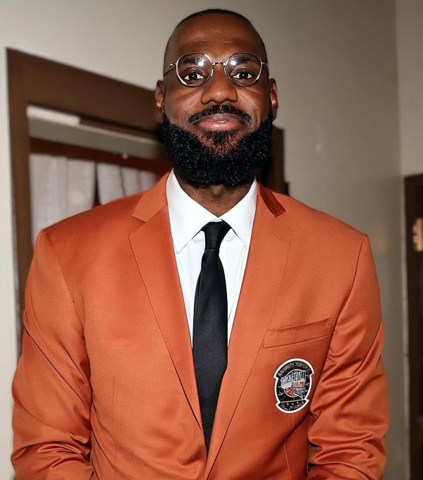 创达盈配资 效仿科比？詹姆斯希望进行退役巡演 不想像奇才乔丹那样结束生涯