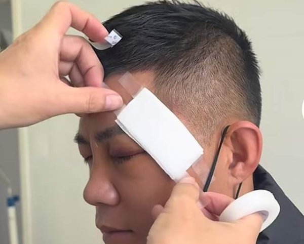 智策管家 赛事方通知赵鸿刚被强制停赛半年，肌肉卡在骨头缝里必须吃止痛药